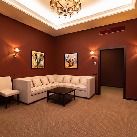 Tsunami Spa Hotel Dnipro Ngoại thất bức ảnh