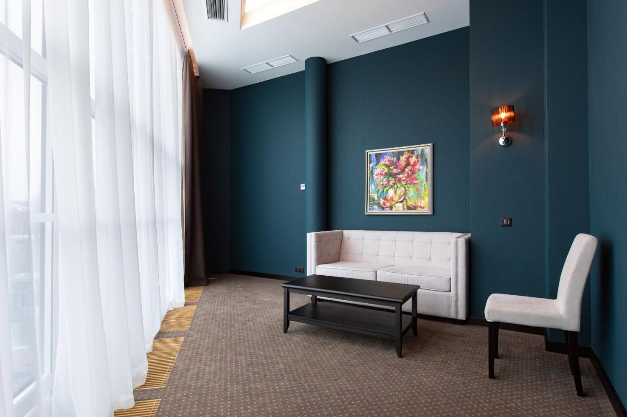 Tsunami Spa Hotel Dnipro Ngoại thất bức ảnh