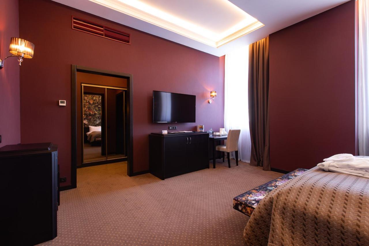 Tsunami Spa Hotel Dnipro Ngoại thất bức ảnh