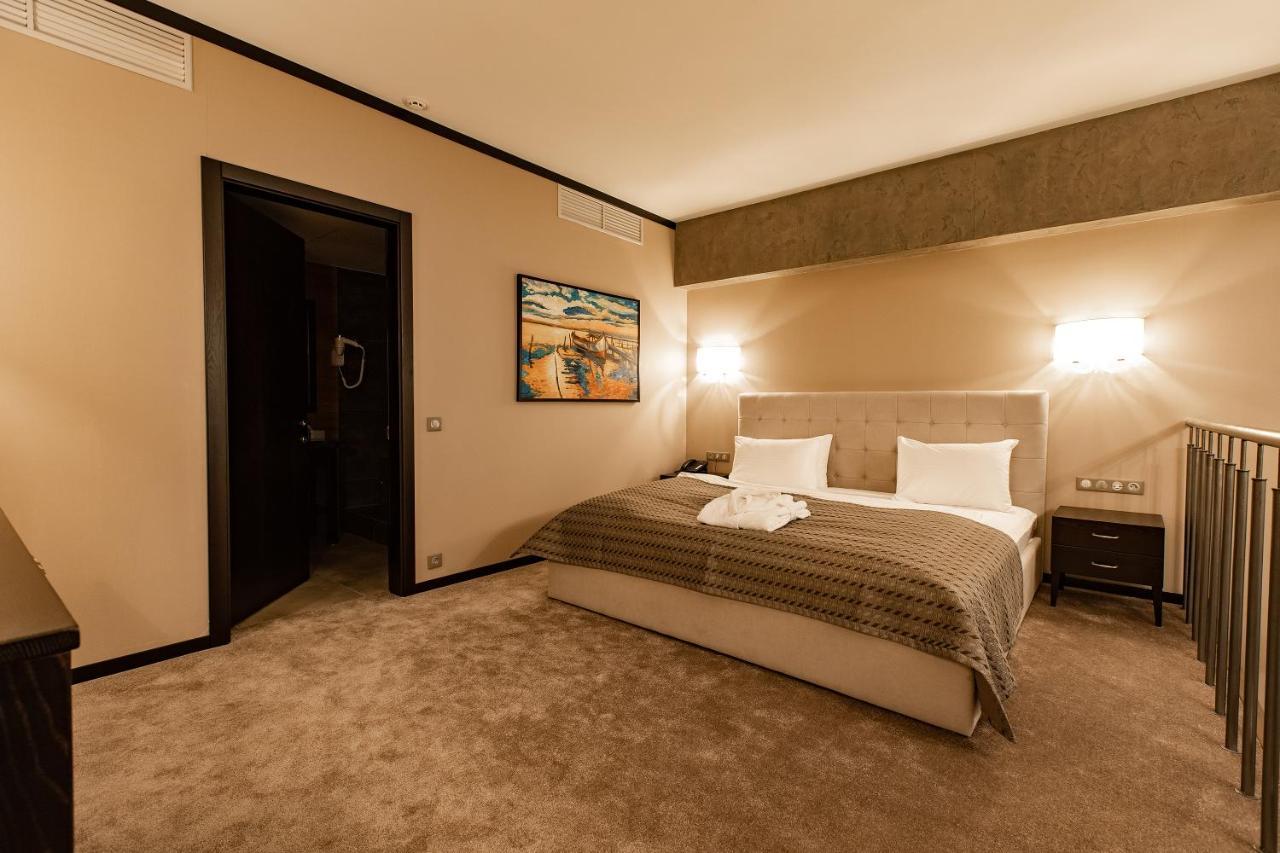 Tsunami Spa Hotel Dnipro Ngoại thất bức ảnh