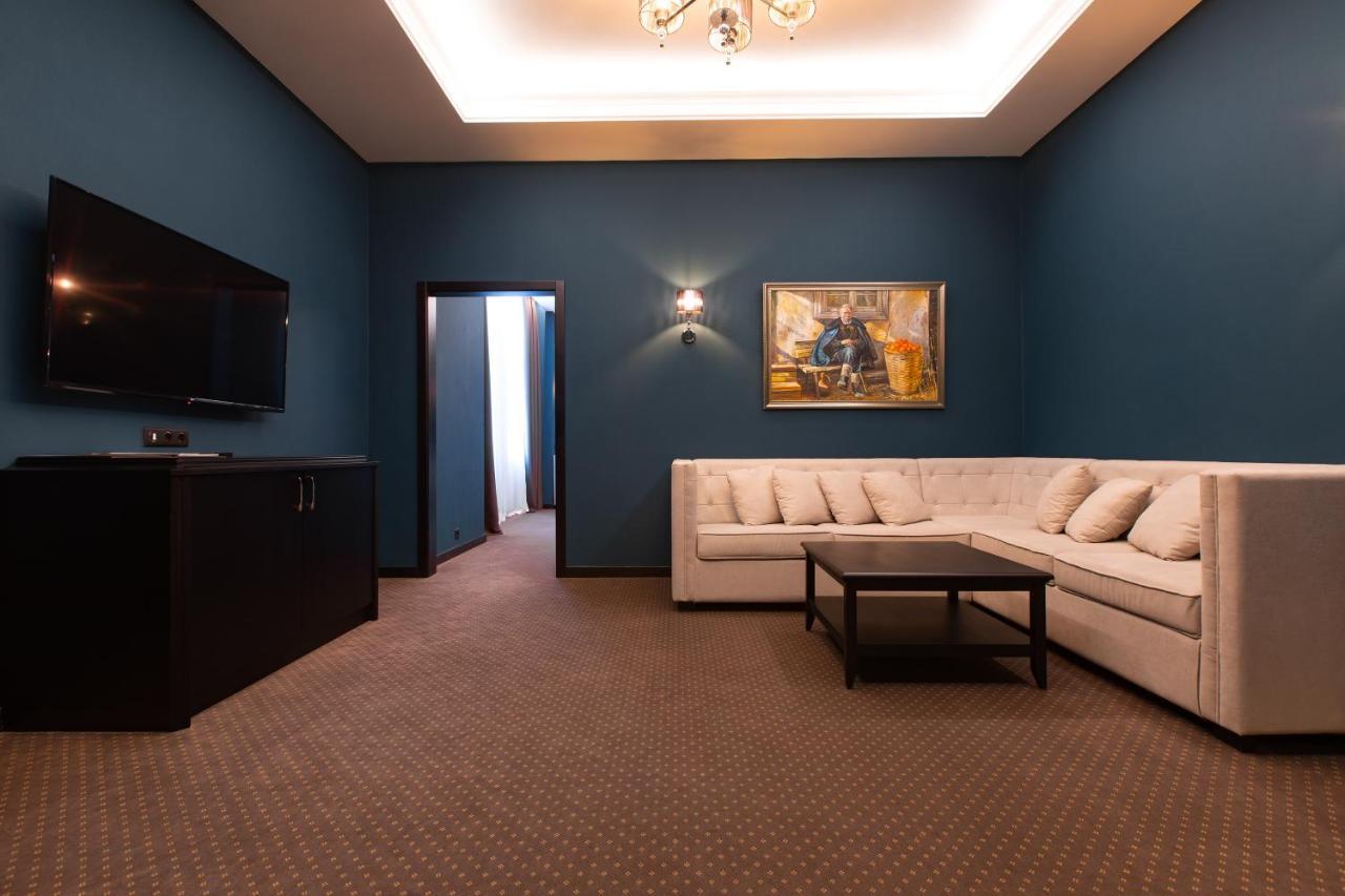 Tsunami Spa Hotel Dnipro Ngoại thất bức ảnh
