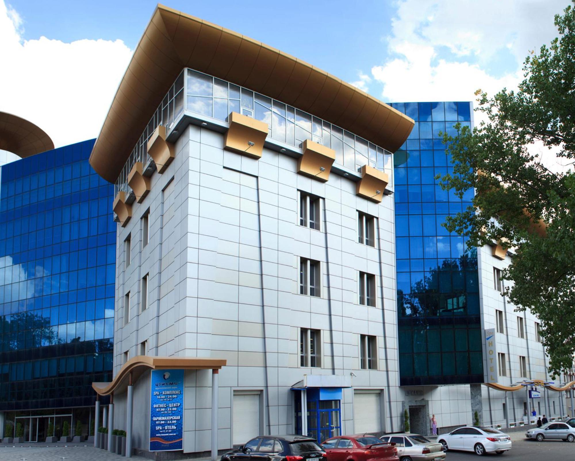 Tsunami Spa Hotel Dnipro Ngoại thất bức ảnh