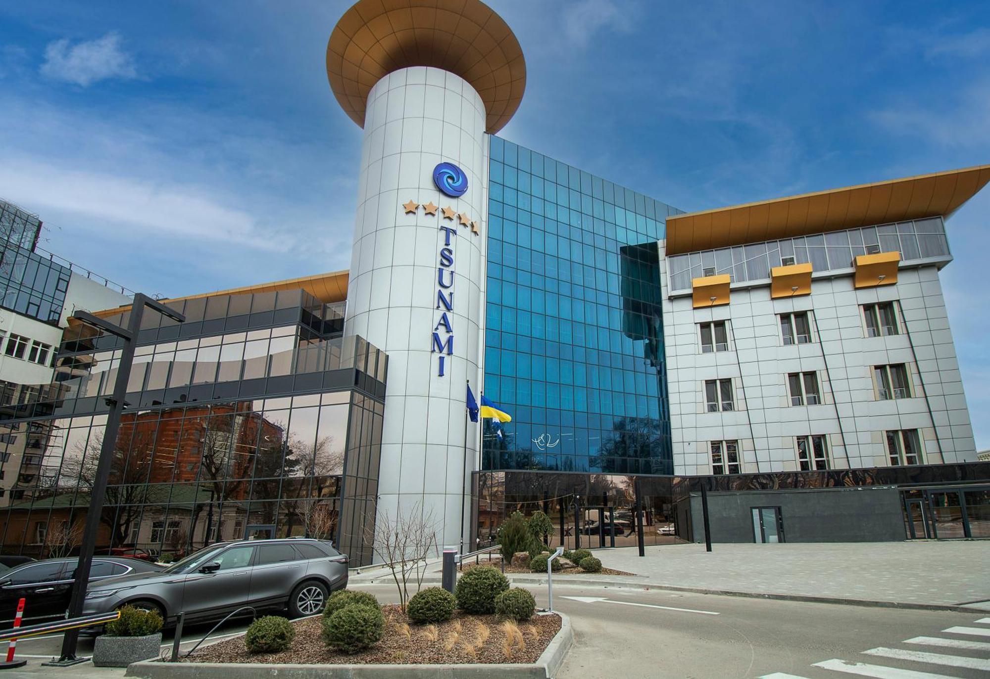 Tsunami Spa Hotel Dnipro Ngoại thất bức ảnh