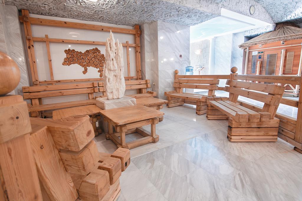 Tsunami Spa Hotel Dnipro Ngoại thất bức ảnh